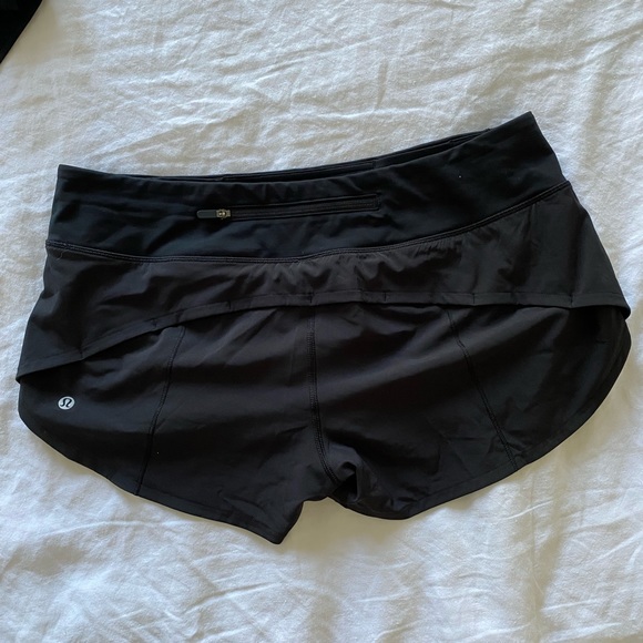 Lululemon “Speed up Short” size 8- black - Picture 1 of 3